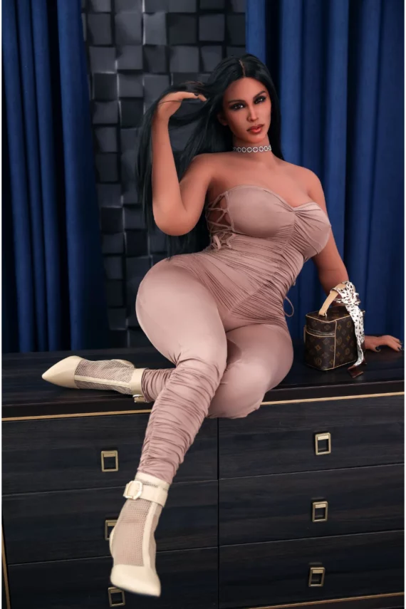 Kardashian-Thick-Big-BreastTits-Kim-Kardashian-Sex-Doll-17